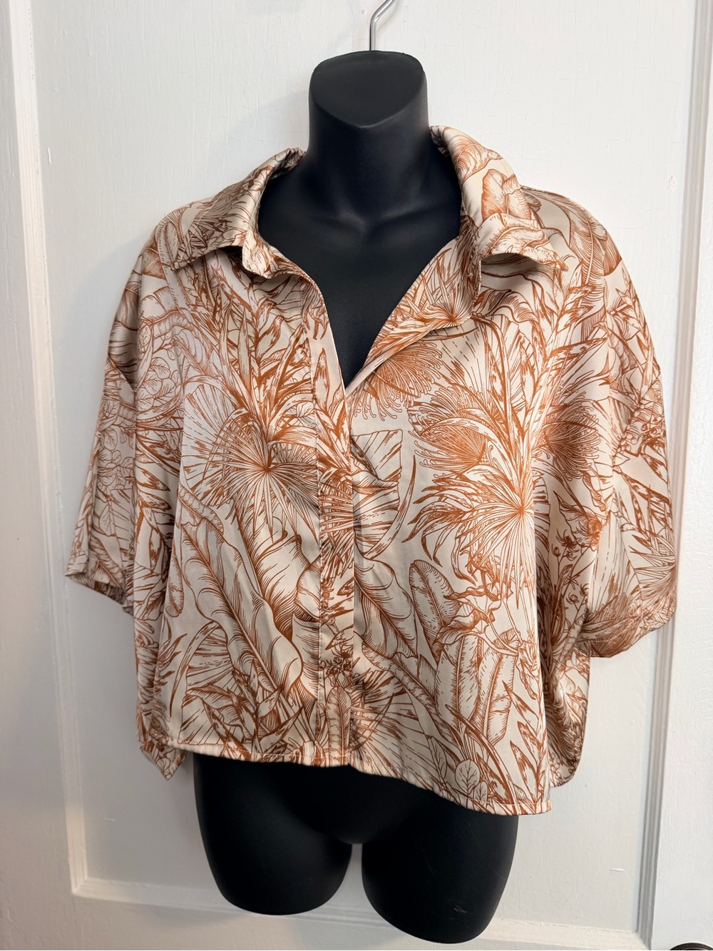 Vici Tan Palm Print Button-Down Blouse - Picture 2 of 7